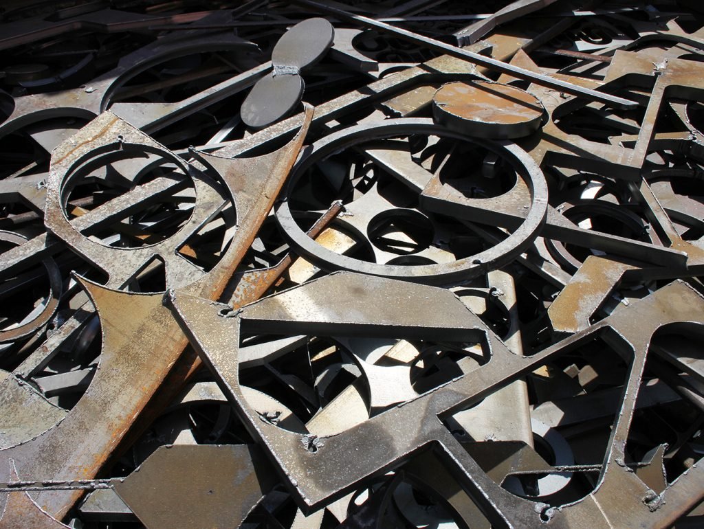 scrap-metal-2023-11-27-04-59-05-utc